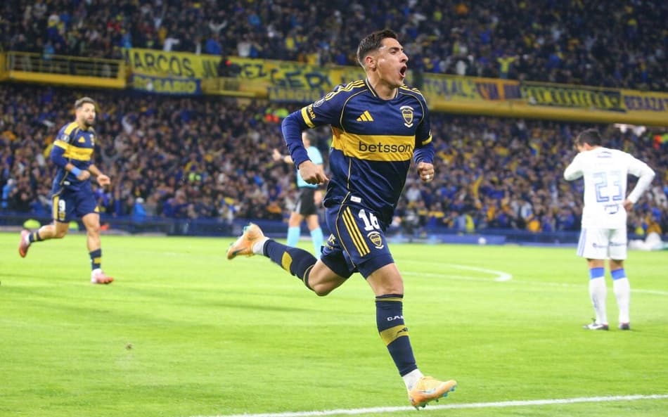 Boca Juniors abre o placar diante do Cruzeiro com gol de Merentiel. (Foto: MARCOS BRINDICCI / AFP)