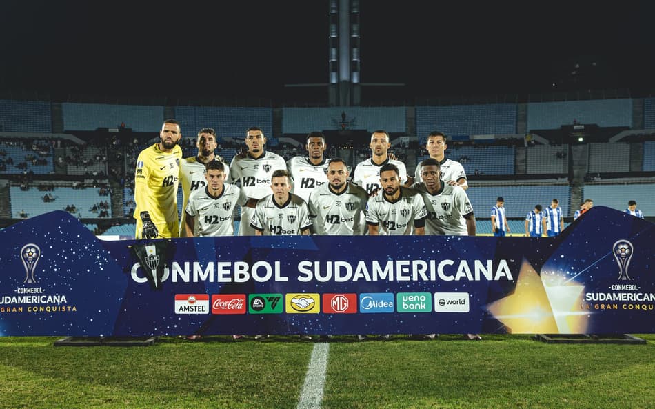 Atlético contra o Juventud pela Sul-Americana (Foto: Pedro Souza / Atlético)