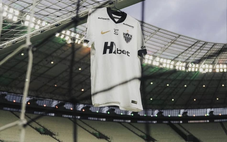 Camisa do Atlético no Castelão (Foto: Pedro Souza / Atlético)