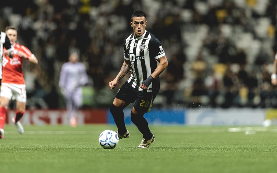Cuello analisa nova função no Atlético e abre o jogo sobre individualismo: 'tomada de decisão'