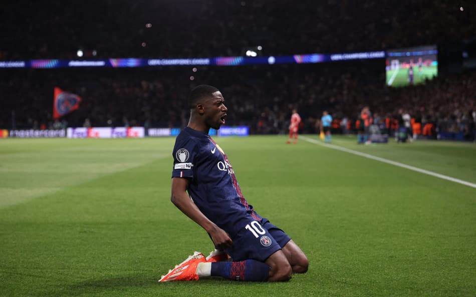 Dembélé comemora gol marcado pelo PSG sobre o Bayern, na semifinal da Champions League