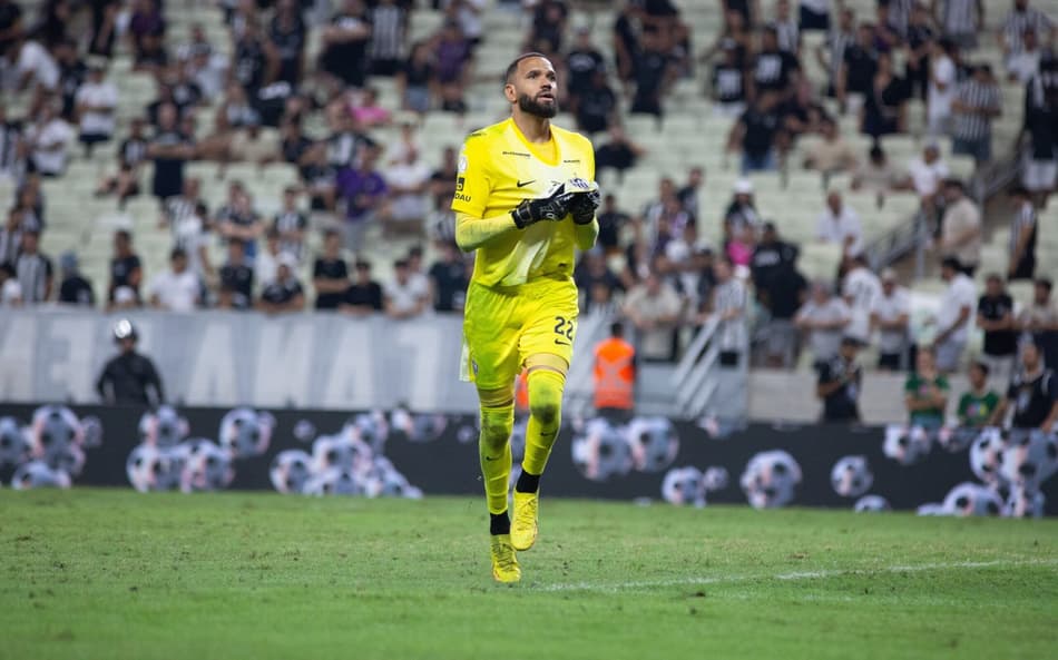 Éverson comemora classificação do Atlético (Foto: Gabriel Borges/Código 19/Folhapress)