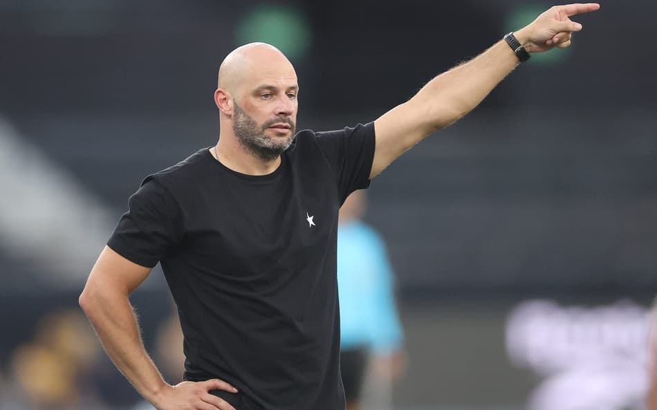 Francklim Carvalho durante Botafogo x Remo