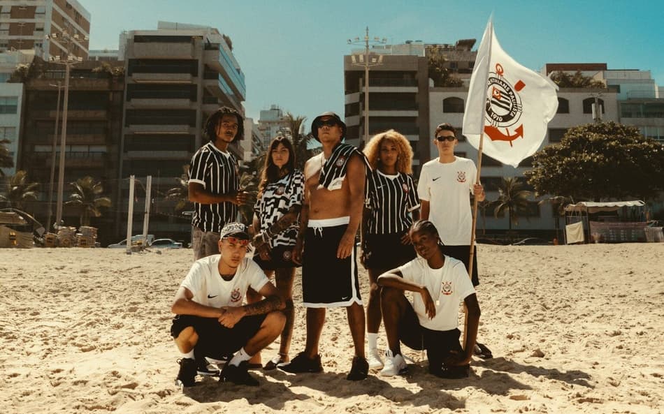 Responsável pela produção das camisas divulgou novo uniforme nas redes sociais (Foto: Divulgação/Nike)