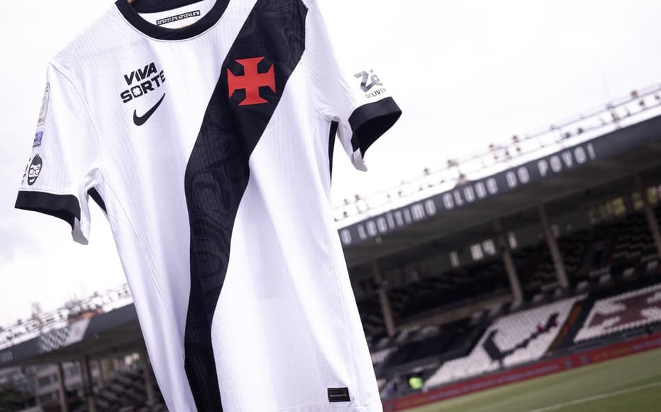 Camisa do Vasco em São Januário (Foto: Matheus Lima/Vasco)