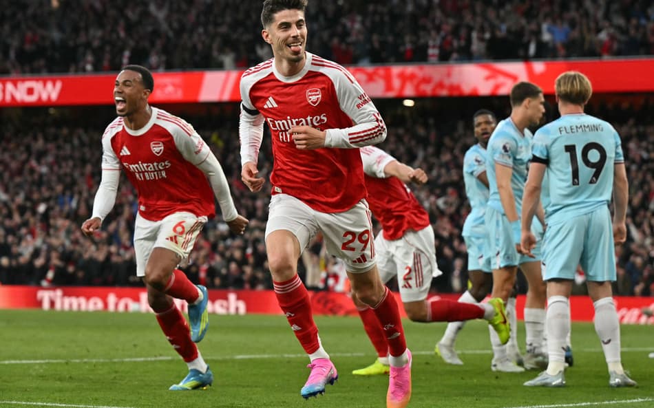 Havertz comemora gol marcado pelo Arsenal sobre o Burnley, na Premier League