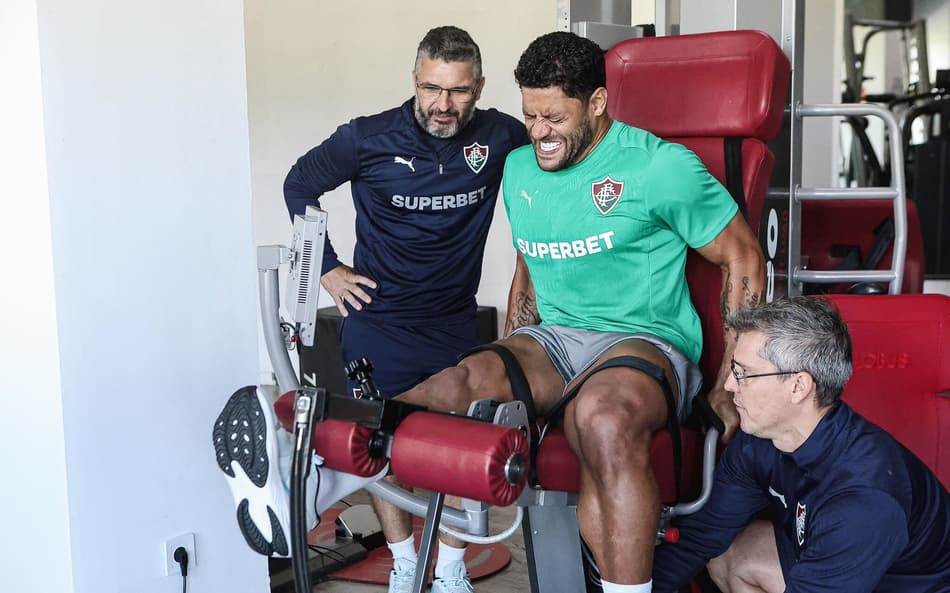 Hulk faz primeiros trabalhos no CT do Fluminense (Foto: Lucas Merçon/ Fluminense FC)