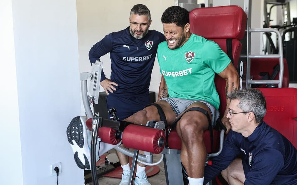Hulk faz primeiros trabalhos no CT do Fluminense (Foto: Lucas Merçon/ Fluminense FC)