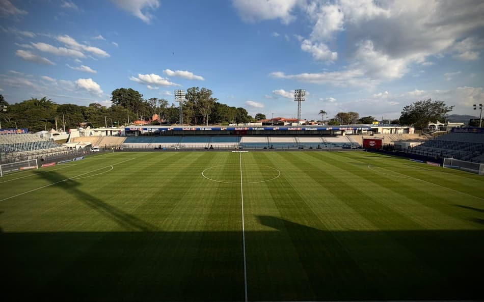 O RB Bragantino recebe o Internacional no Cícero de Souza Marques pela 18ª rodada do Brasileirão