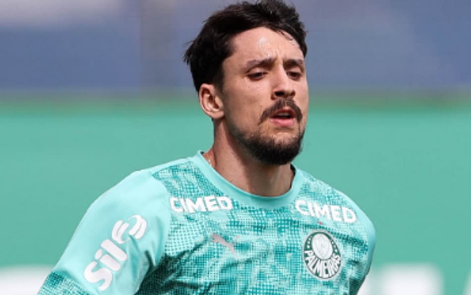 Piquerez durante treino do Palmeiras