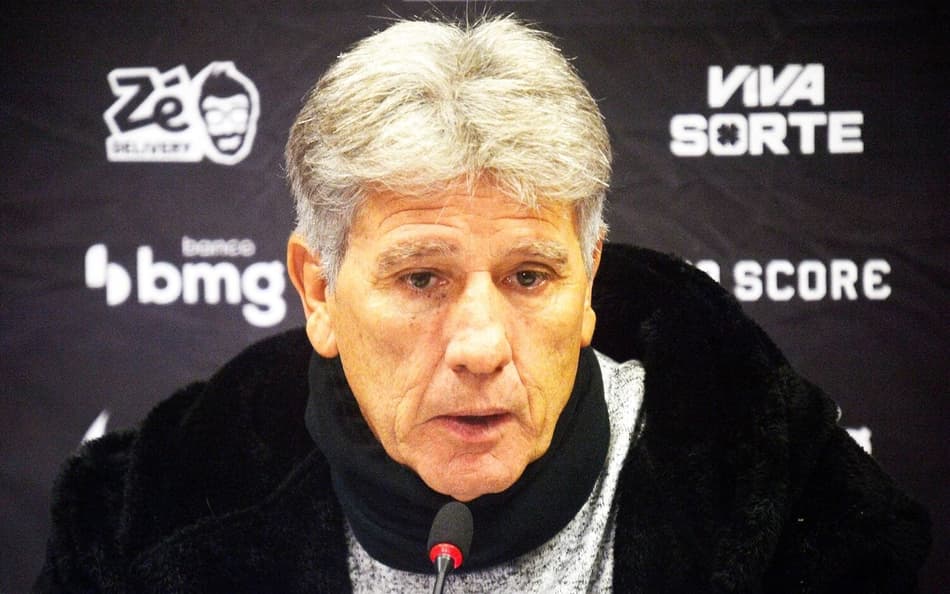 Renato Gaúcho critica partida do Vasco e dispara: 'Torcendo para o jogo acabar'