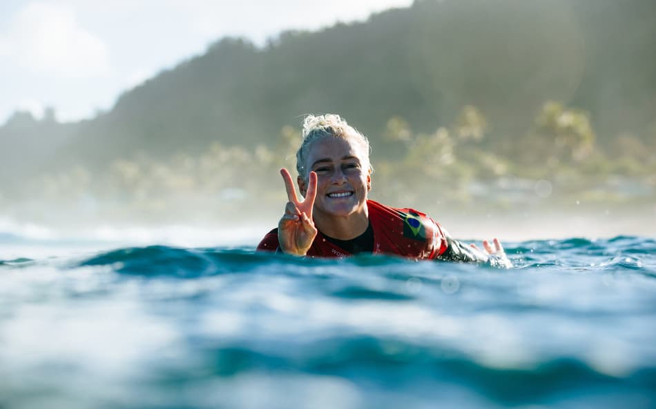 Tati Weston-Webb em ação na WSL (Foto: Brent Bielmann/World Surf League)