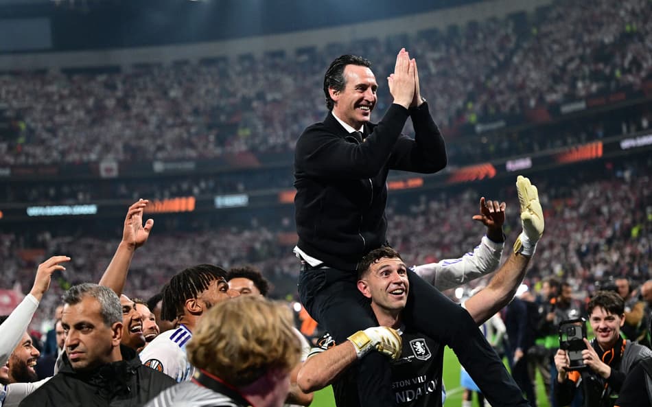 Unai Emery faz história ao conquistar a Europa League com Aston Villa