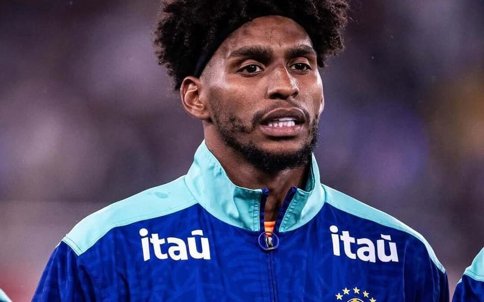 Hugo Souza está com a Seleção Brasileira (Foto: Reprodução/Instagram)