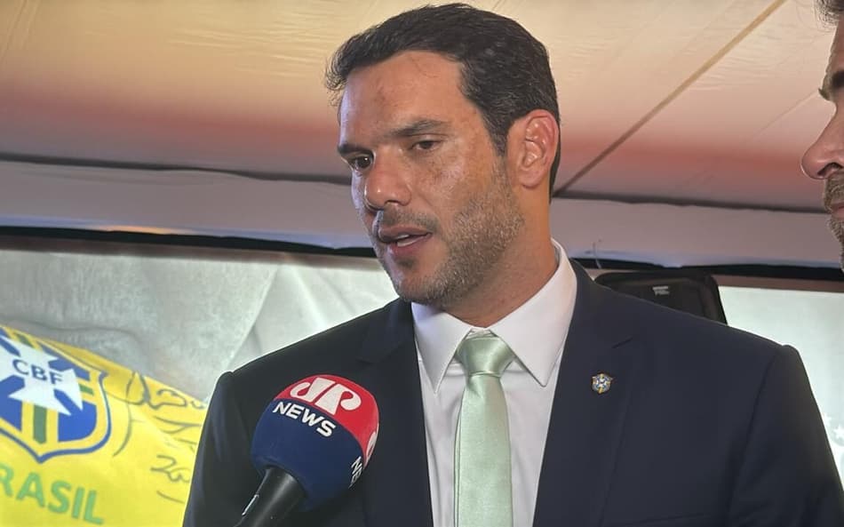 Samir Xaud em entrevista após a convocação da Seleção Brasileira (Foto: Fernanda Gondim/ Lance!)