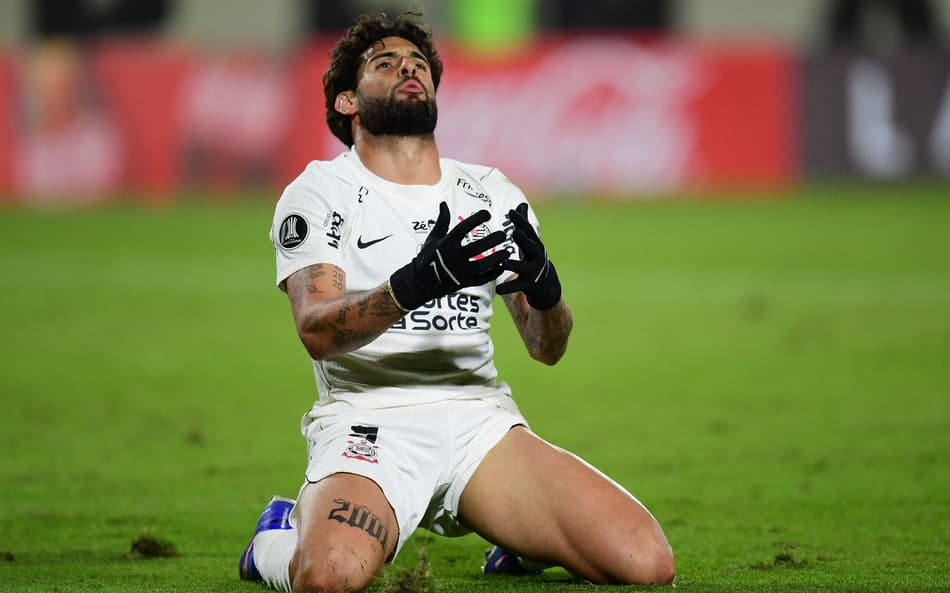 Torcedores do Corinthians não perdoam gol perdido por Yuri Alberto: 'Irritante'