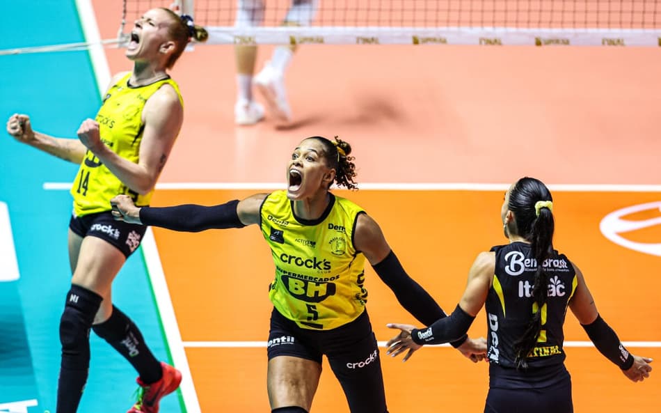 Praia Clube quebra tabu contra o Minas, e é tricampeão da Superliga Feminina