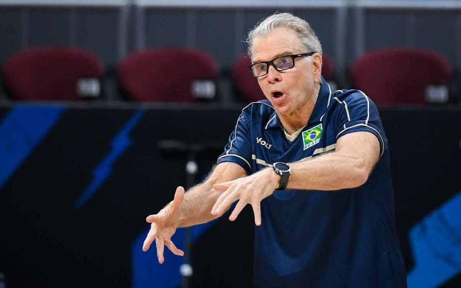 Bernardinho comanda a Seleção Masculina de Vôlei pelo sexto ciclo olímpico (Foto: Volleyball World)