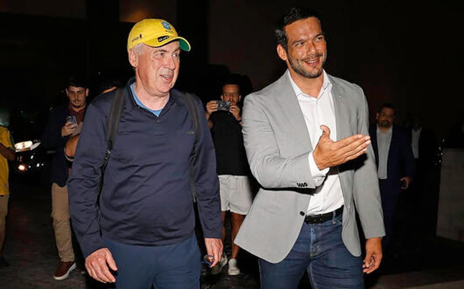 Carlo Ancelotti e o presidente da CBF Samir Xaud (Foto: Rafael Ribeiro/CBF)