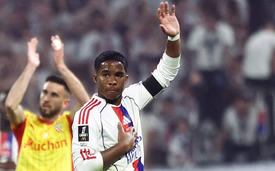 Endrick em último jogo pelo Lyon (Foto: Alex MARTIN / AFP)