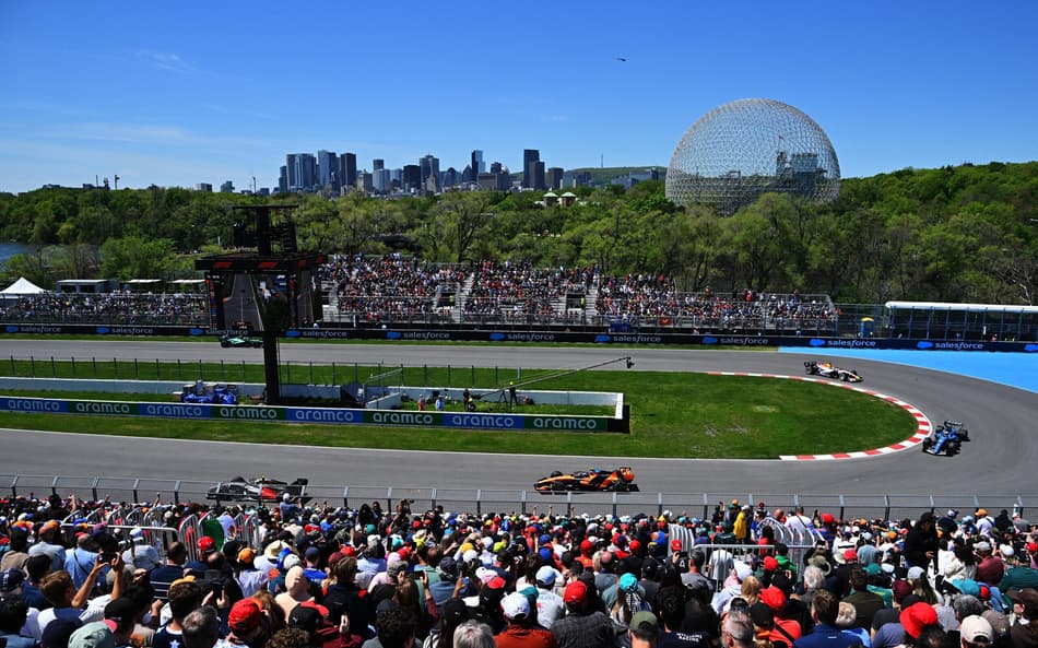 Gabriel Bortoleto liderando pelotão no GP do Canadá pela F1 2026 (Foto: Minas Panagiotakis/Getty Images/AFP)