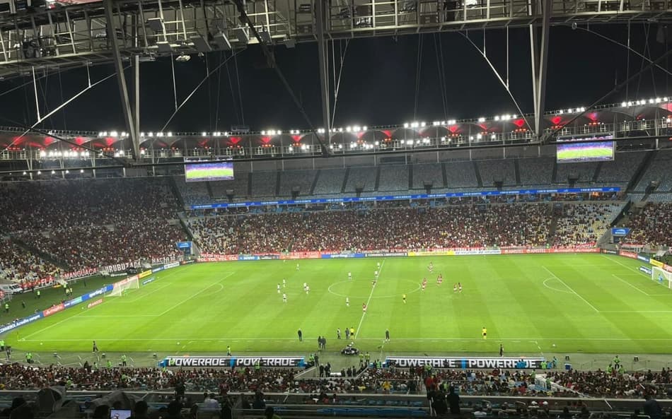 Flamengo vive noite atípica com Maracanã 'vazio' e desconexão com a torcida