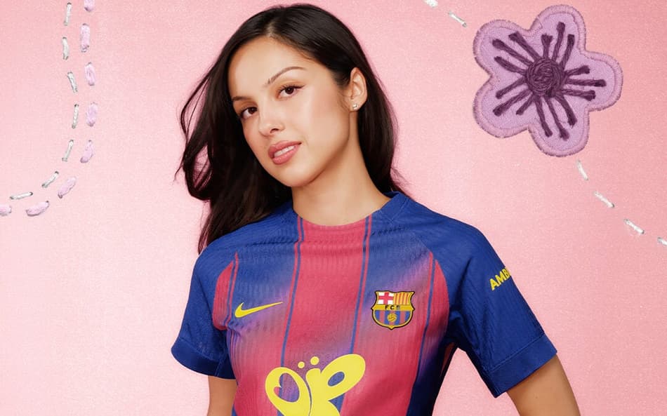 Quem é Olivia Rodrigo, cantora que está na camisa do Barcelona no El Clásico?