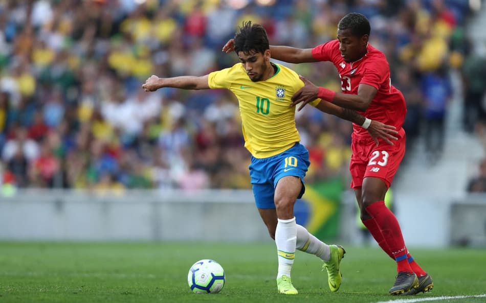 Lucas Paquetá em ação pela Seleção Brasileira contra o Panamá