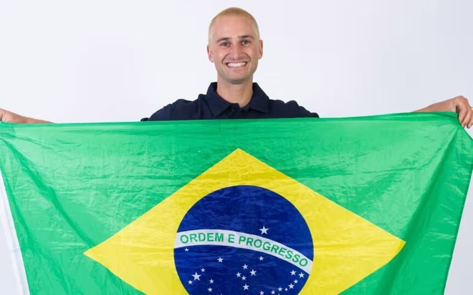 Patrick Burgener busca vaga nos Jogos de Milão Cortina 2026