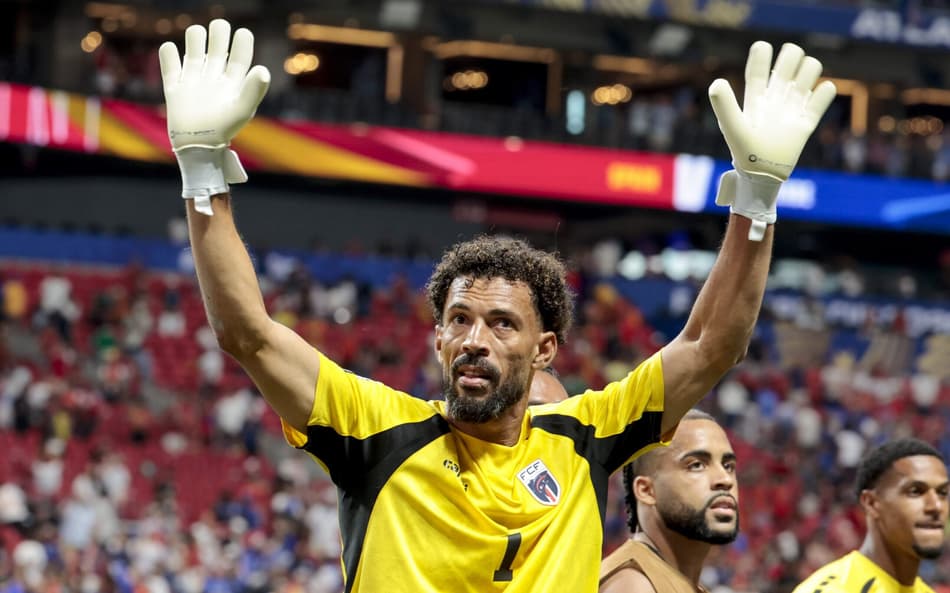 Vozinha fechou o gol no confronto contra a Espanha (Foto: EFE/Lavandeira Jr/FolhaPress)