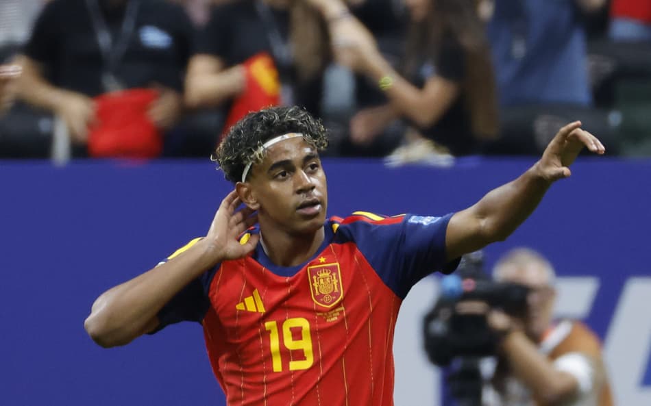 Yamal marcou primeiro gol em Copas aos 18 anos. (Foto: Agência Efe/Folhapress)