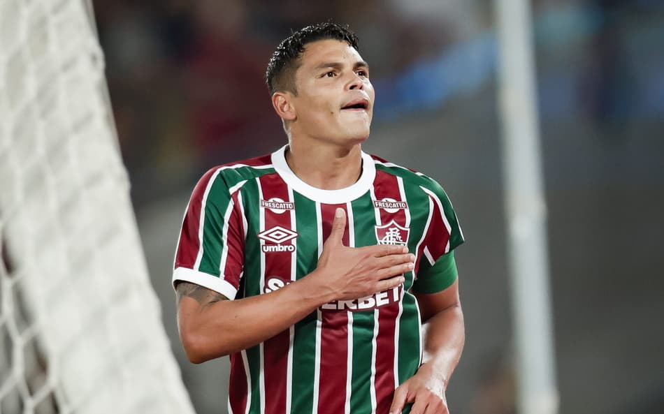 Thiago Silva comemora gol em Fluminense x Bahia no Maracanã