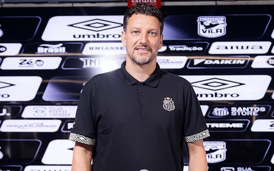 Elano estava no Guarani como coordenador técnico antes de assumir o cargo de gerente da base do Santos. (Foto: Raul Baretta/ Santos FC)