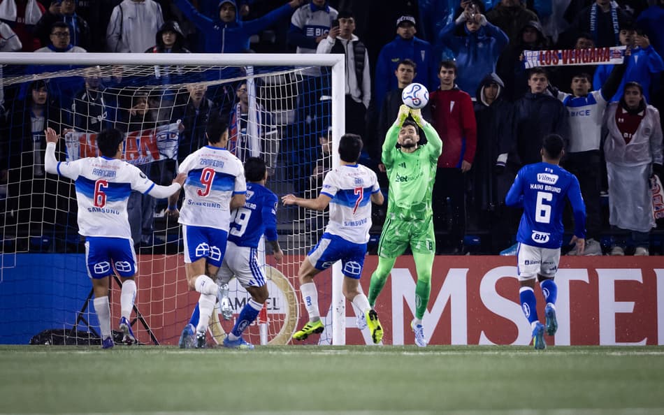 Otávio em Católica x Cruzeiro (Foto: Gustavo Aleixo/Cruzeiro)