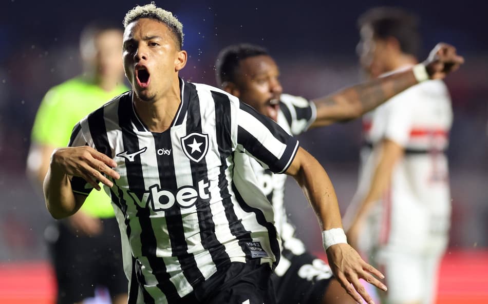 Jordan Barrera comemorando gol pelo Botafogo