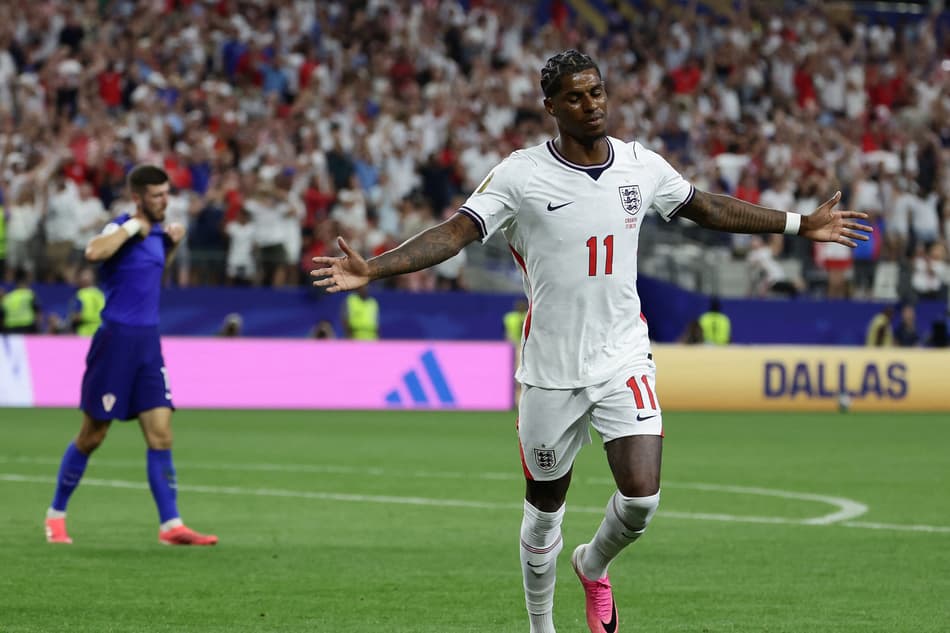 A Inglaterra venceu a Croácia por 4 x 2 na primeira rodada da Copa do Mundo