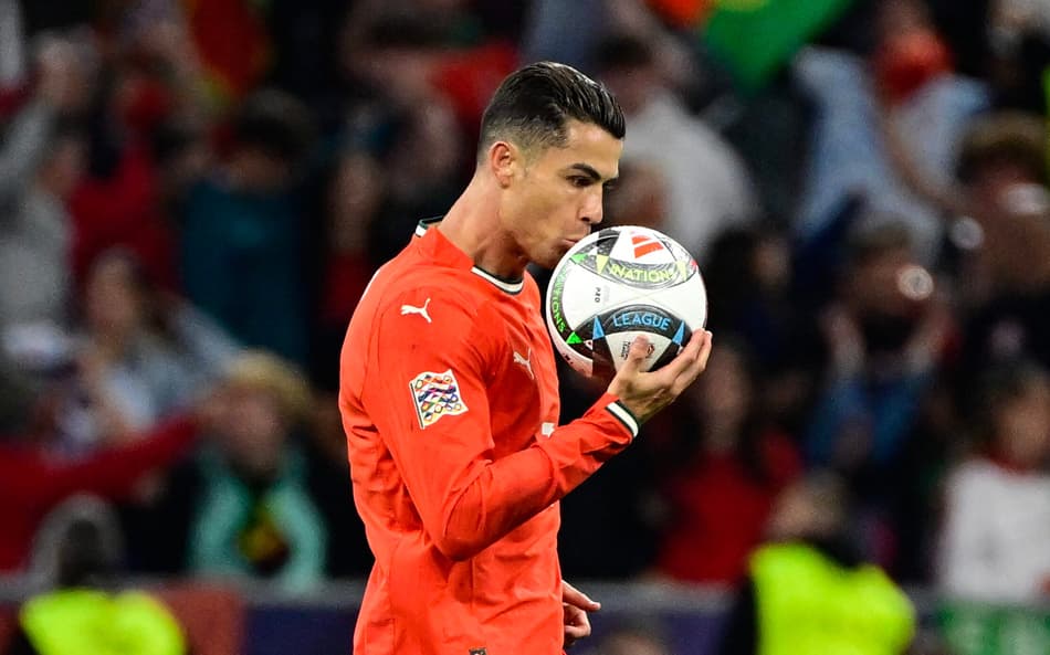 Cristiano Ronaldo marcou em Portugal x Espanha (Foto: John MACDOUGALL / AFP)