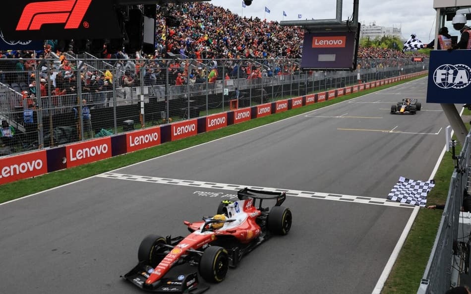 Lewis Hamilton em ação no GP do Canadá da F1 2026 (Foto: Cristobal Herrera-Ulashkevich / POOL / AFP)