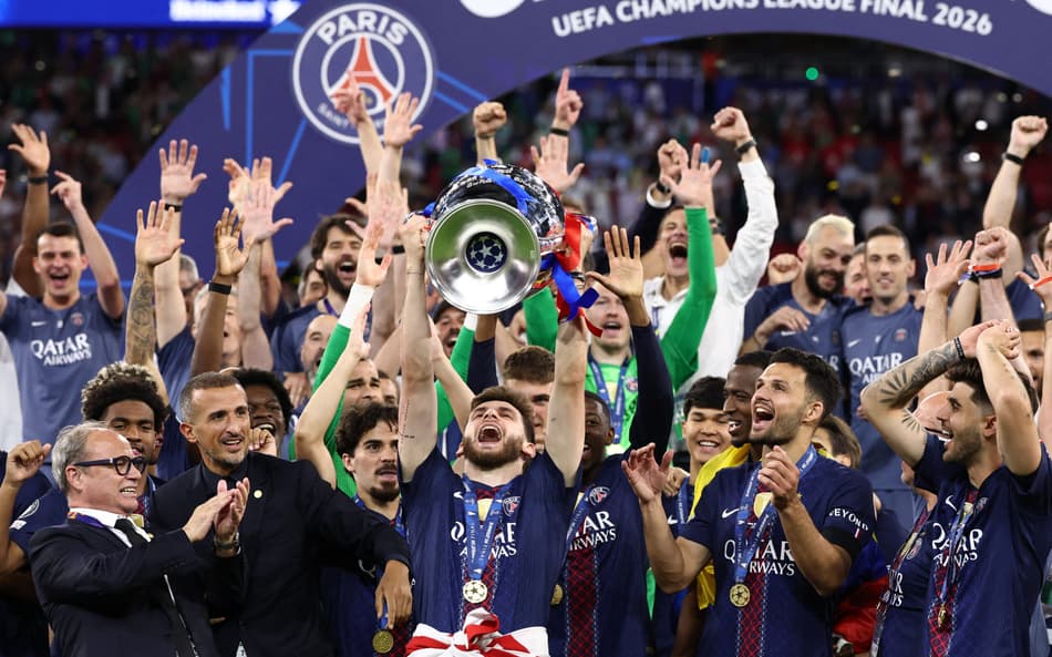 Camisa de zagueiro da Seleção Brasileira utilizada na final da Champions vira alvo de disputa em leilão