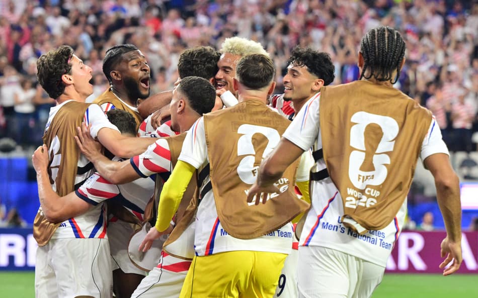 Estados Unidos estrearam na Copa do Mundocom goleada (Foto: Frederic J. Brown/ AFP)