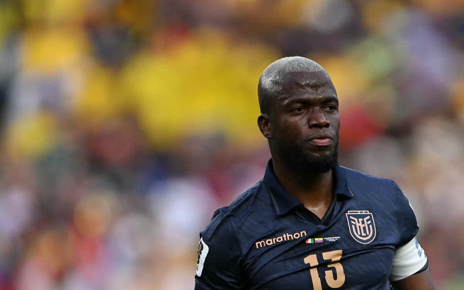 Gol perdido por Enner Valencia em Equador x Curaçao gera revolta: 'Inacreditável'