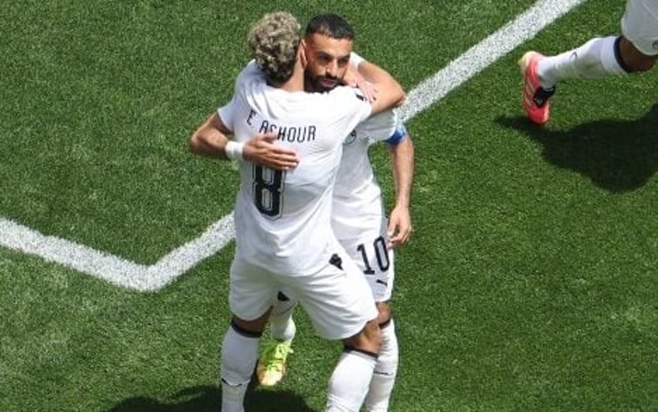 Aniversariante Salah alcança feito raro em Copas pelo Egito