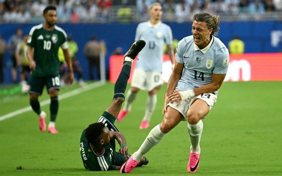 Canobbio foi destaque negativo na partida entre Arábia Saudita e Uruguai nesta segunda-feira (15). (Foto: CHANDAN KHANNA / AFP)
