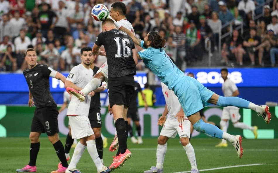 Irã e Nova Zelândia empataram em 2 a 2 na Copa do Mundo. (Foto: Patrick T. Fallon / AFP)