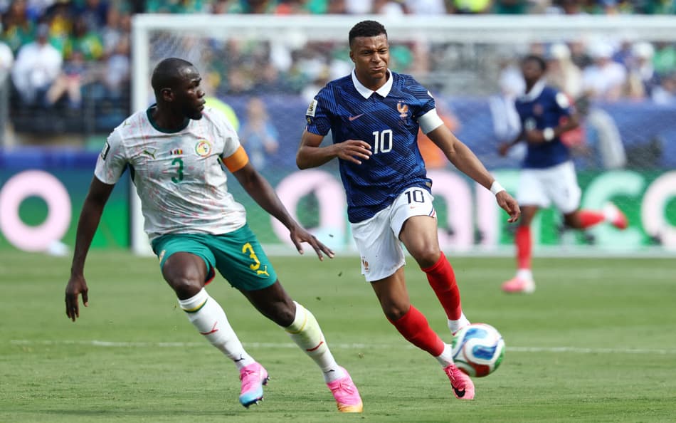 França x Senegal pela Copa do Mundo (Foto: FRANCK FIFE / AFP)