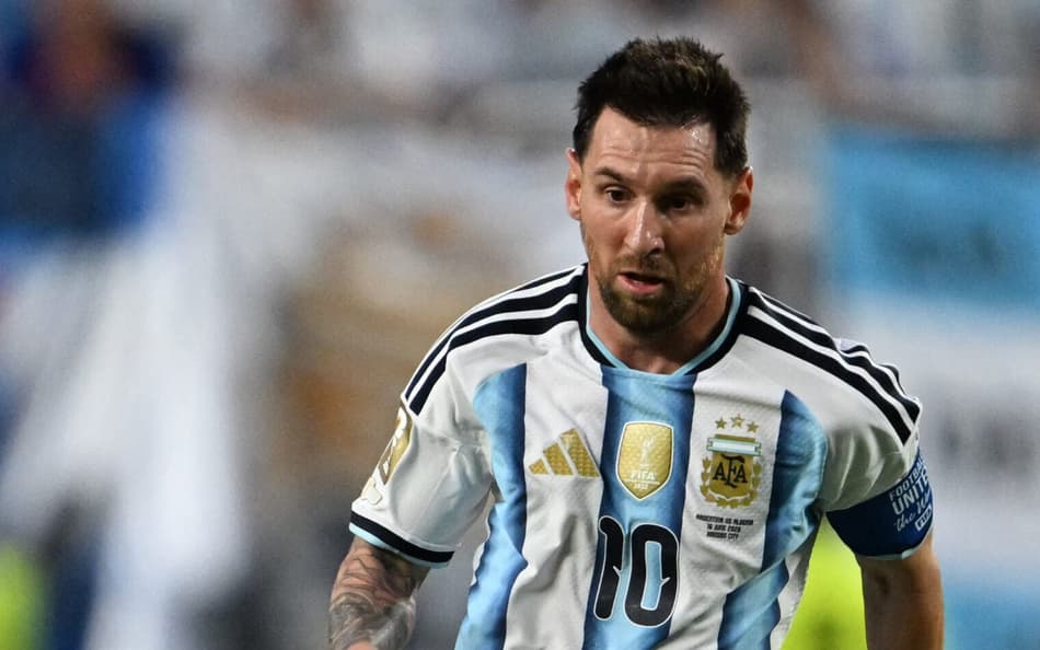 Qual o tamanho da fortuna de Messi? Veja quanto o argentino ganha