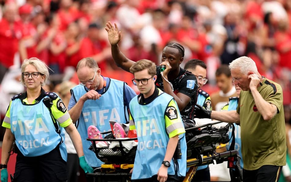 Koné, saiu lesionado da partida entre Canadá x Catar. (Foto: Fran Santiago / GETTY IMAGES NORTH AMERICA / Getty Images via AFP)