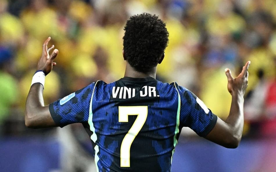 Vini Jr. participou de dois gols e fez o terceiro do Brasil contra o Haiti (Foto: Jewel SAMAD / AFP)