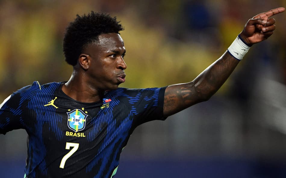 Vinicius Jr. durante a comemoração do gol dele na partida que terminou 3 a 0 para o Brasil. Duelo válido pela segunda rodada da fase de grupos da Copa do Mundo