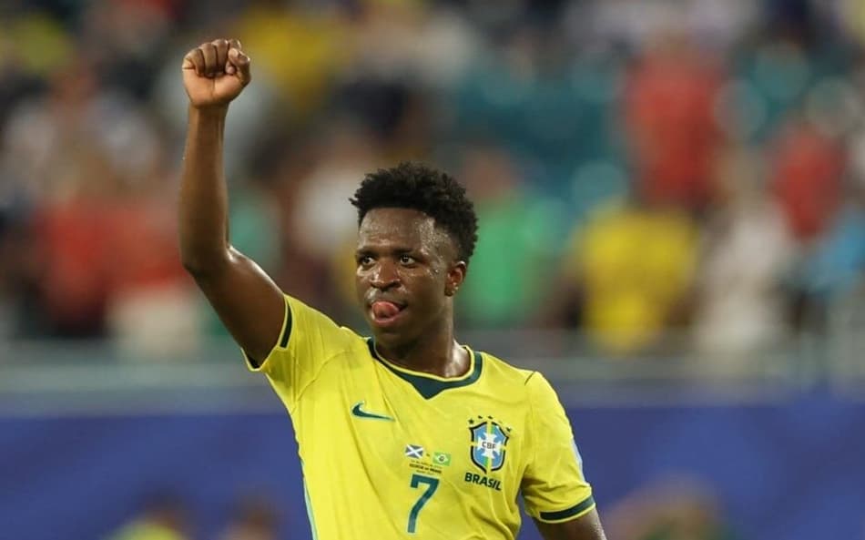 Com o triunfo, Brasil se classifica em primeiro lugar na fase de grupos (Foto: PATRICIA DE MELO MOREIRA / AFP)